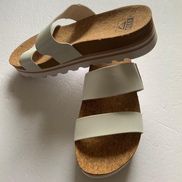 Reef Women's Cushion Vista Hi Sandals White Vegan Size 9 - Picture 1 of 12